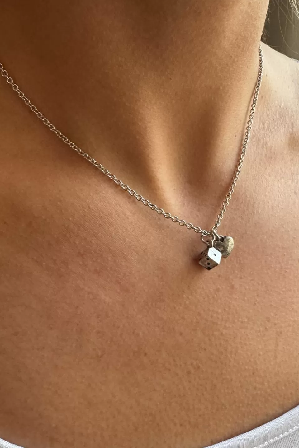 Subdued Collana cuore e dado
