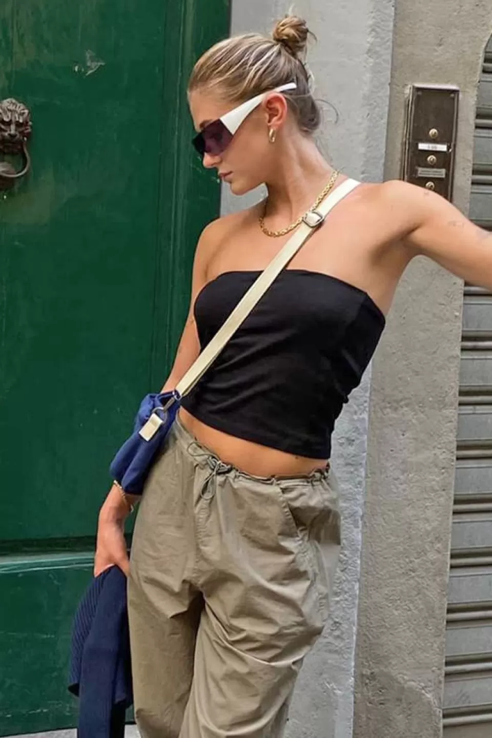 Subdued Top a fascia