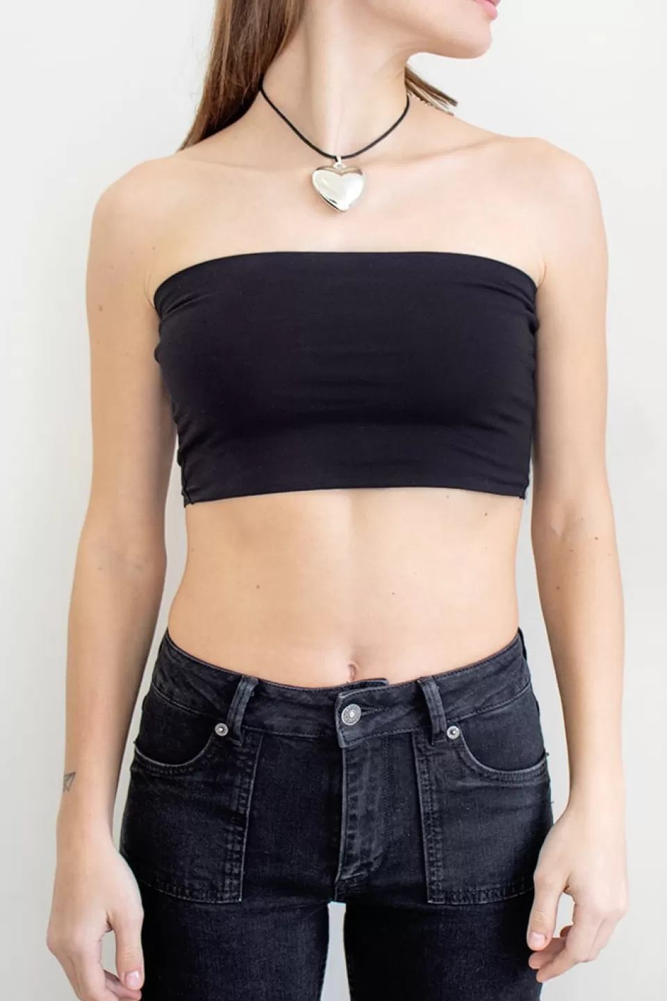 Subdued Top crop a fascia
